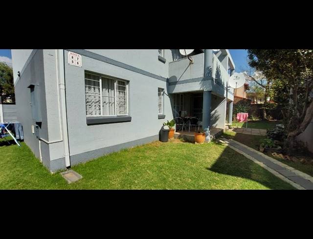 2 BEDROOM TOWNHOUSE FOR SALE IN BOOYSENS